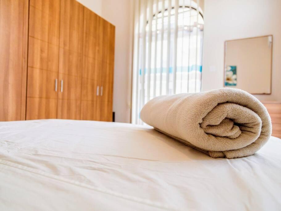 Sea Views Apartment-Wifi-Sleep 5 Marsaskala Exteriér fotografie